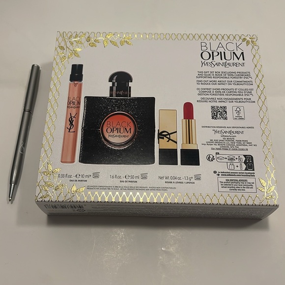 Yves Saint Laurent
Black Opium Eau de Parfum Holiday Gift Set ๐Brand New ๐๐ค - Picture 4 of 5